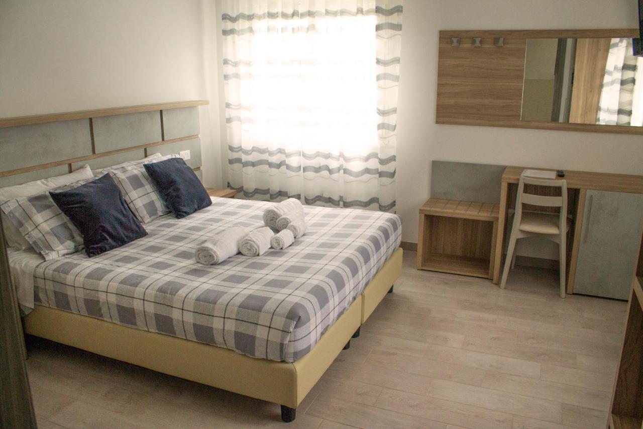 B&B Arco Dei Sogni 切拉诺 外观 照片