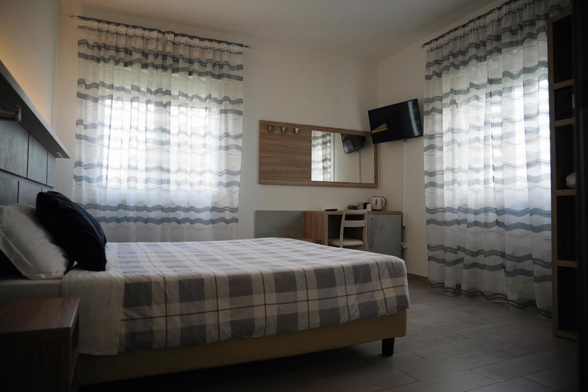 B&B Arco Dei Sogni 切拉诺 外观 照片