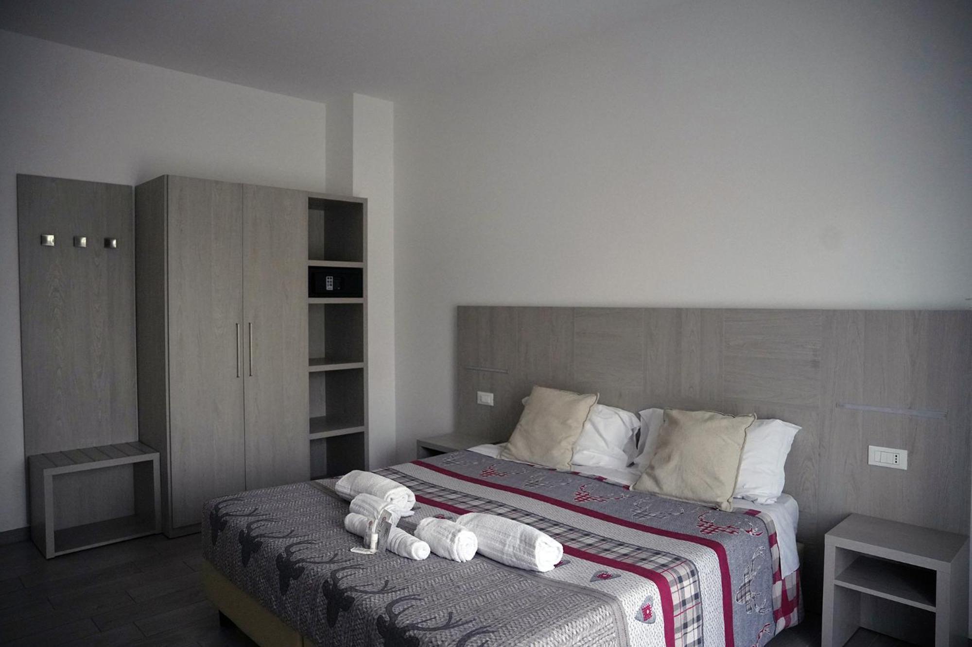 B&B Arco Dei Sogni 切拉诺 外观 照片