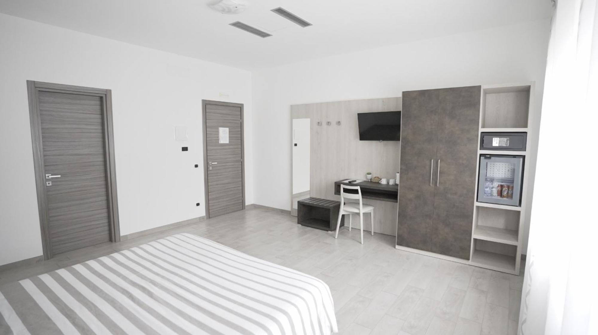 B&B Arco Dei Sogni 切拉诺 外观 照片